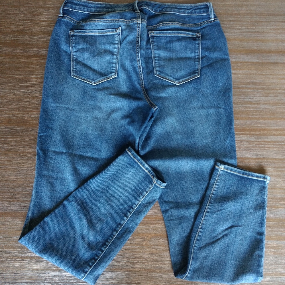 Jessica Simpson Jeans - Picture 2 of 5